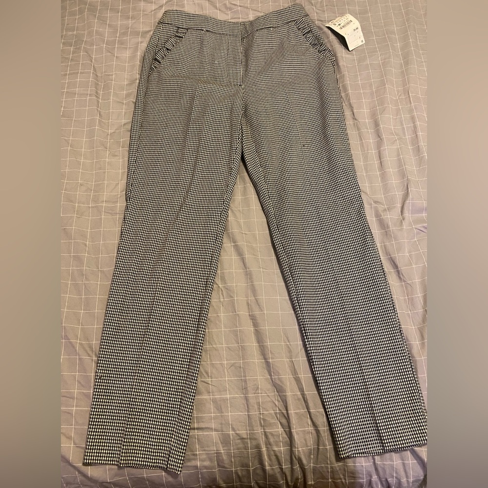 Zara houndstooth trousers. Size small. New with tags